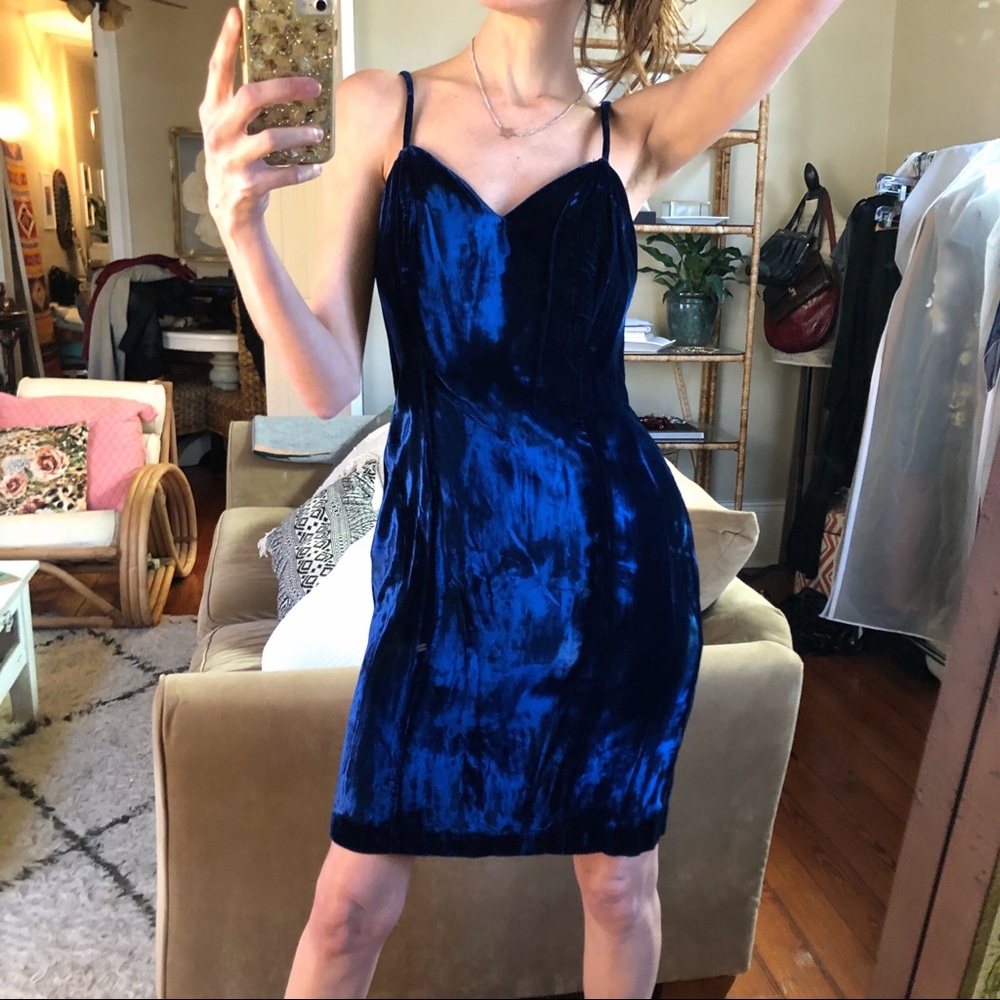 Vintage union made navy velvet dress - Picture 5 of 8